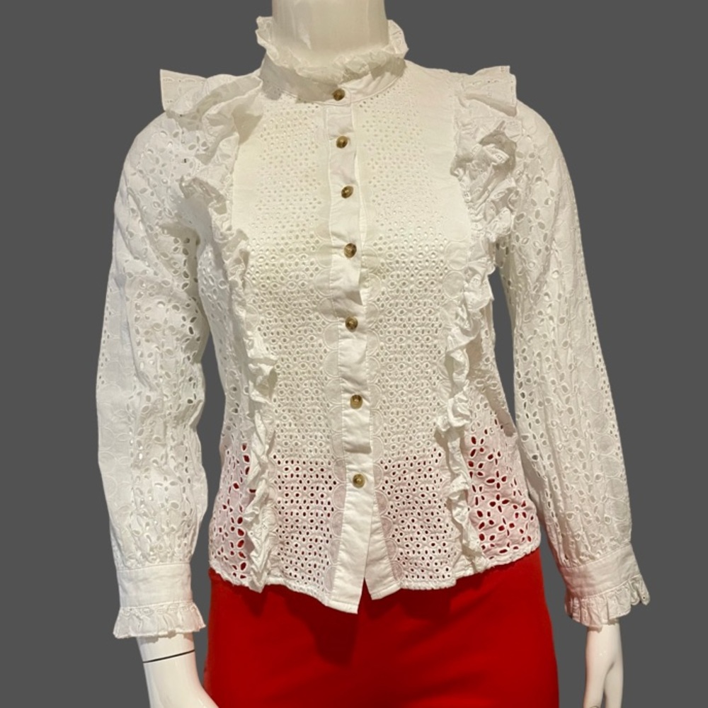 Women’s eyelet ruffle lace button down long sleeve top size large